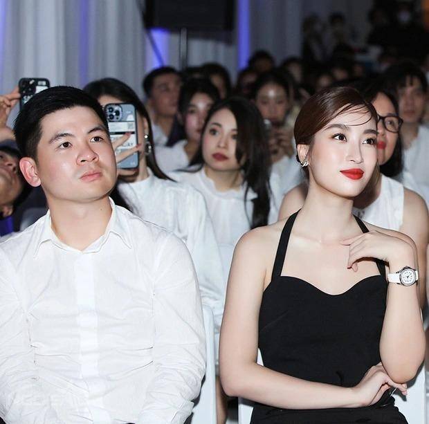 Hoa hậu Đỗ Mỹ Linh được Chủ tịch CLB Bóng đá Hà Nội cầu hôn